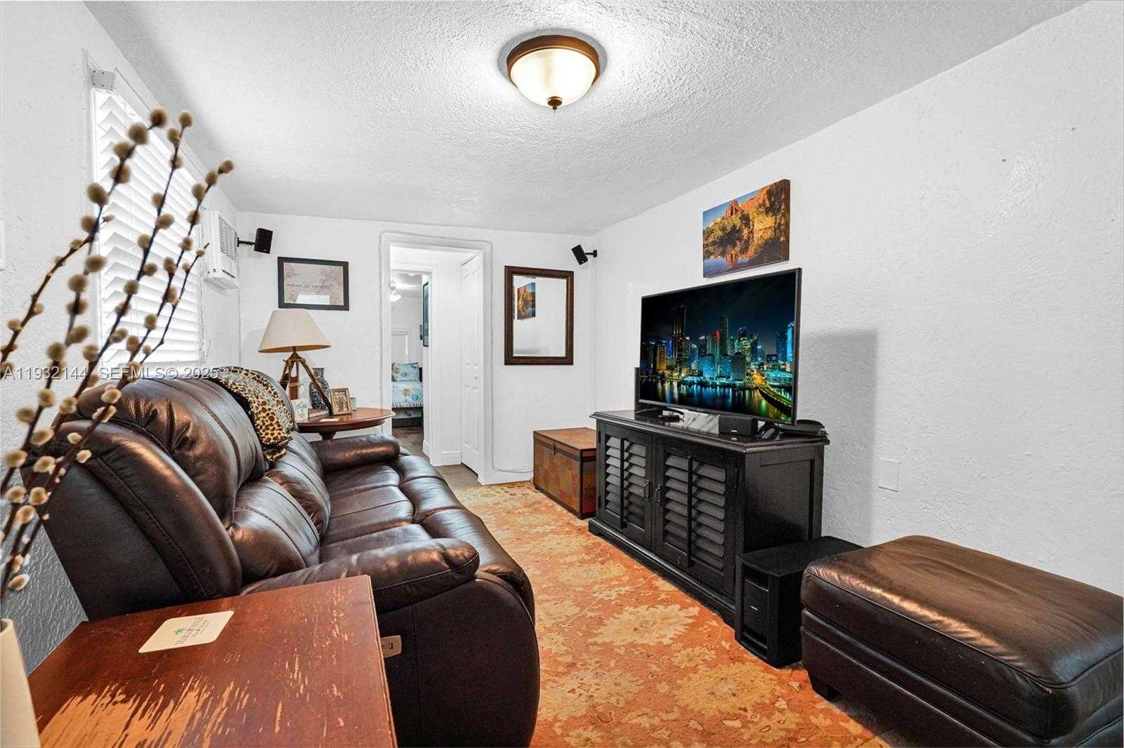 Small Image of 6266 SOUTH WEST 42ND ST, South Miami Number 28