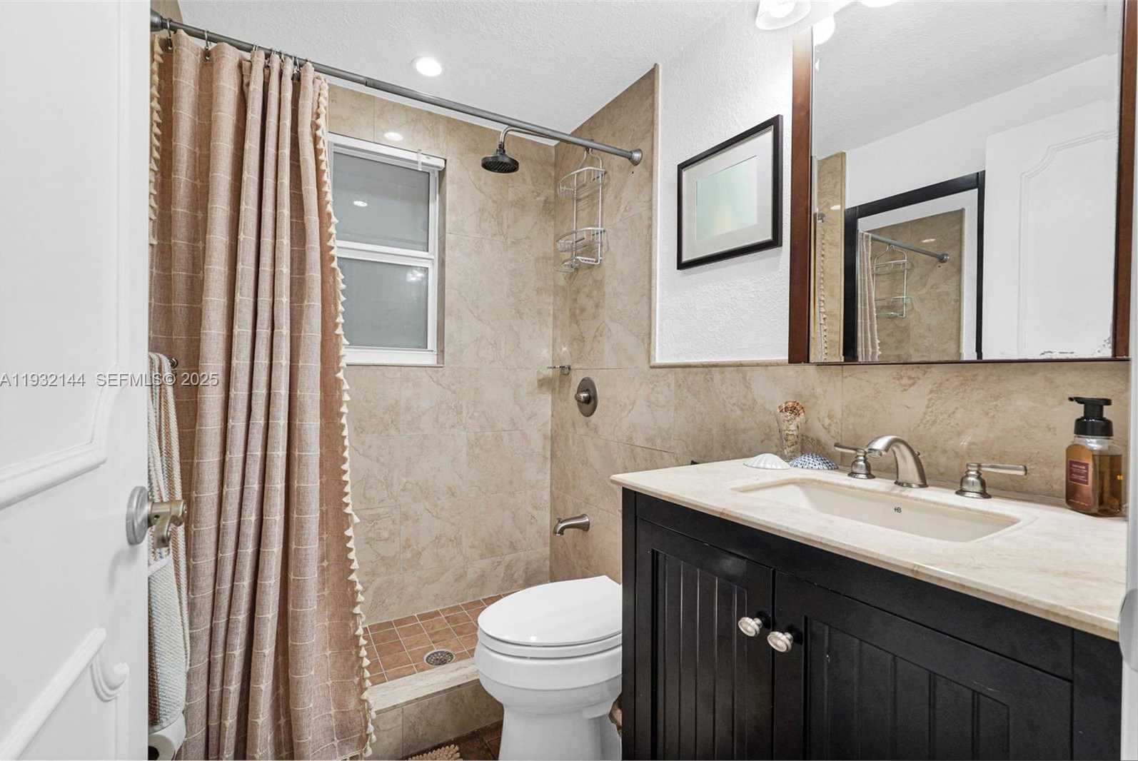 Small Image of 6266 SOUTH WEST 42ND ST, South Miami Number 38