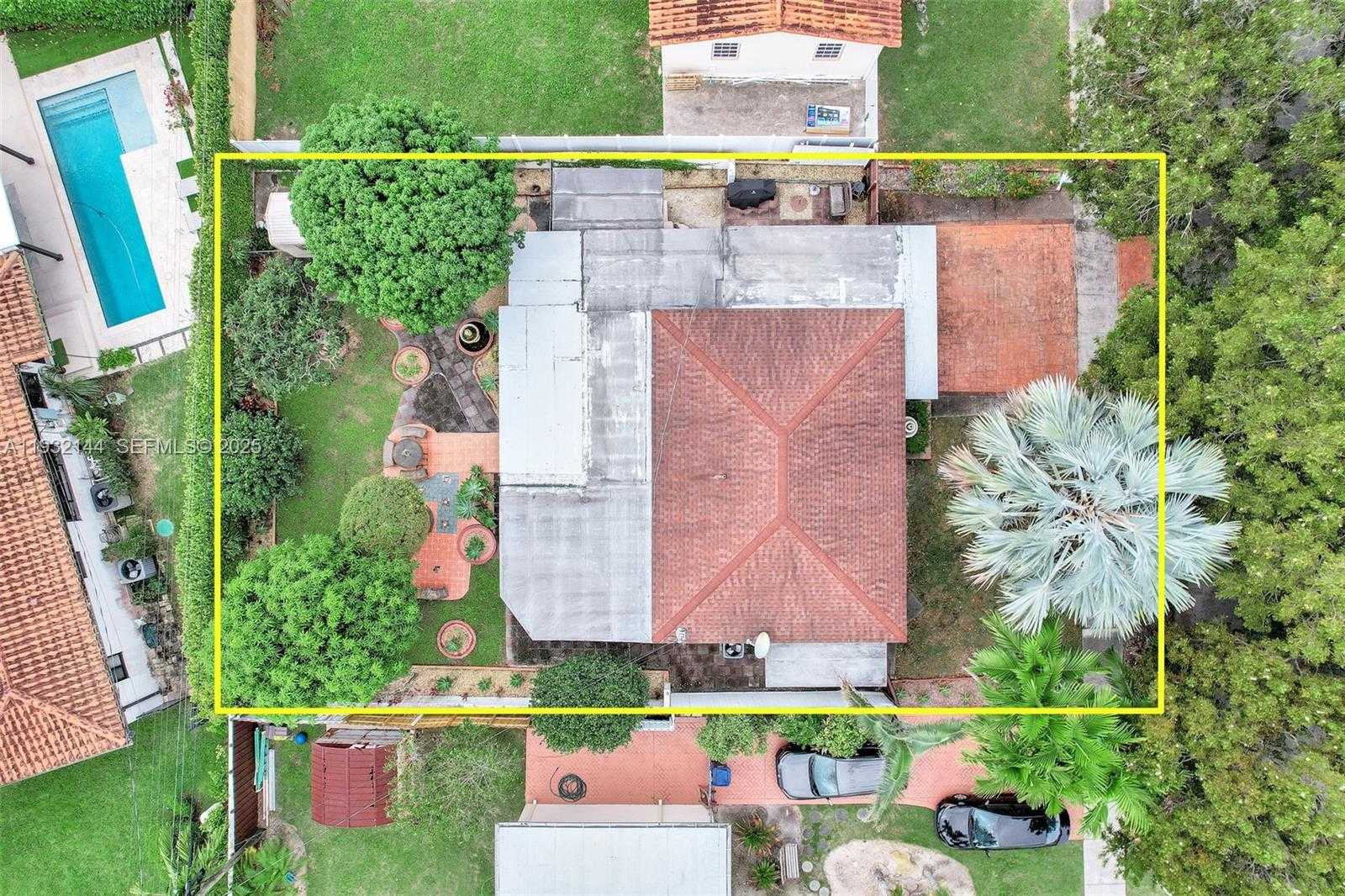 Small Image of 6266 SOUTH WEST 42ND ST, South Miami Number 4