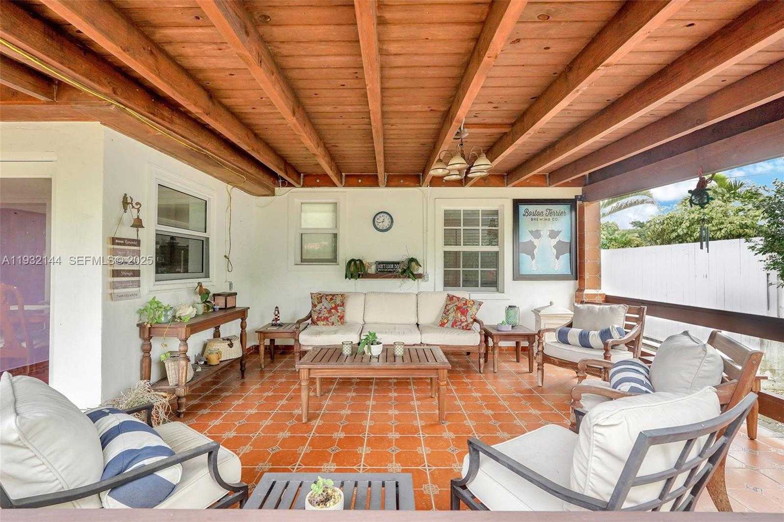 Small Image of 6266 SOUTH WEST 42ND ST, South Miami Number 47