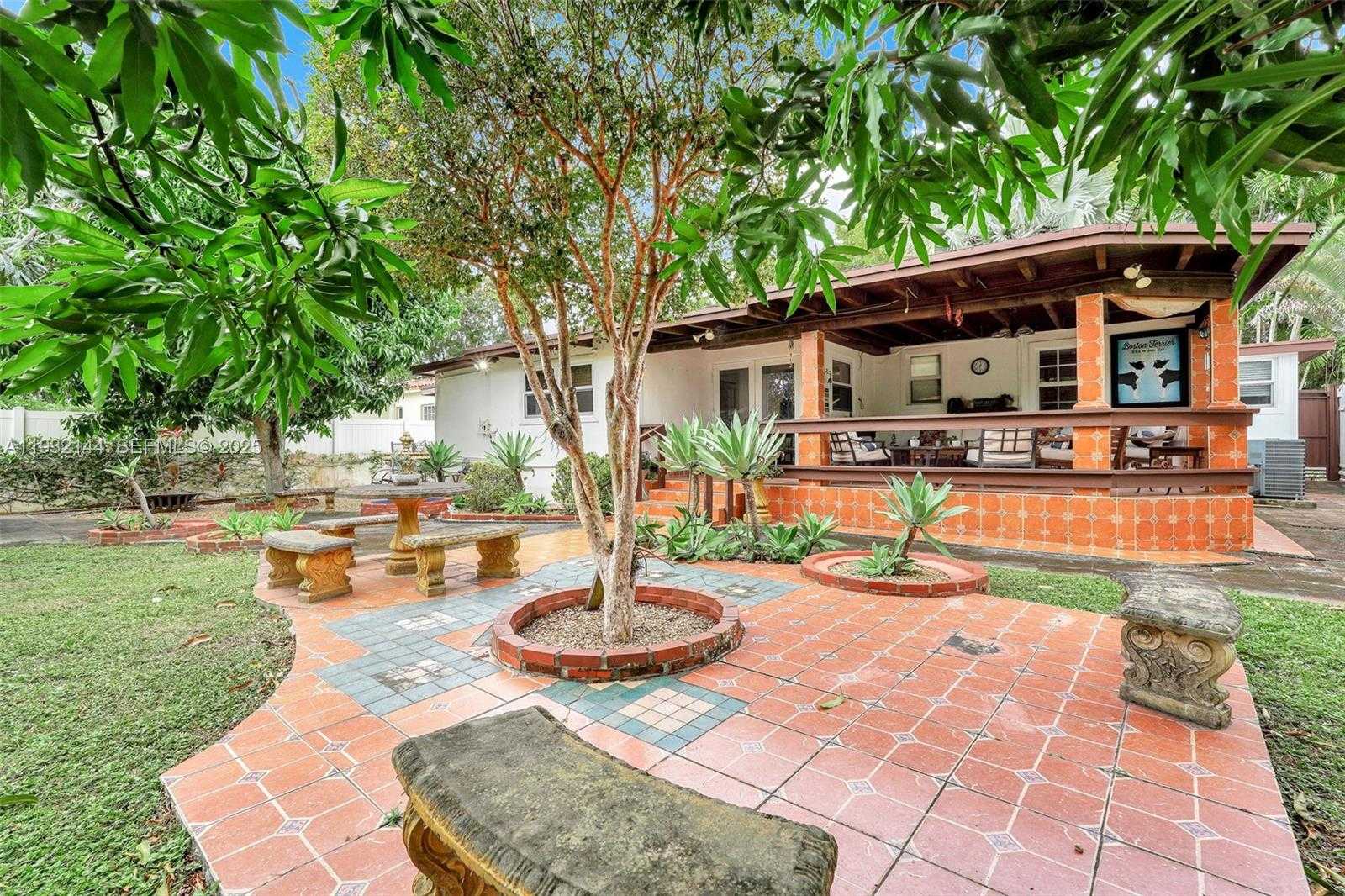 Small Image of 6266 SOUTH WEST 42ND ST, South Miami Number 54