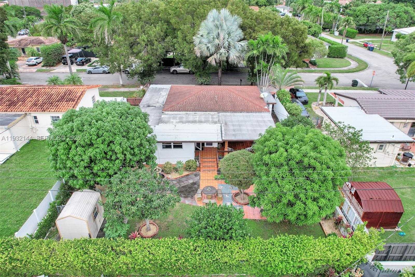 Small Image of 6266 SOUTH WEST 42ND ST, South Miami Number 60