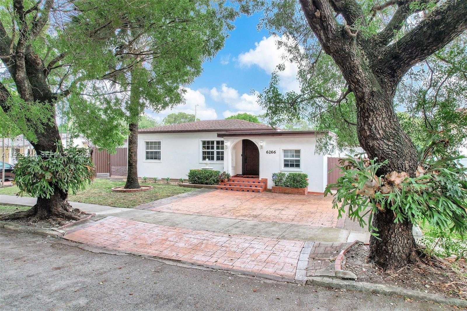 Small Image of 6266 SOUTH WEST 42ND ST, South Miami Number 69