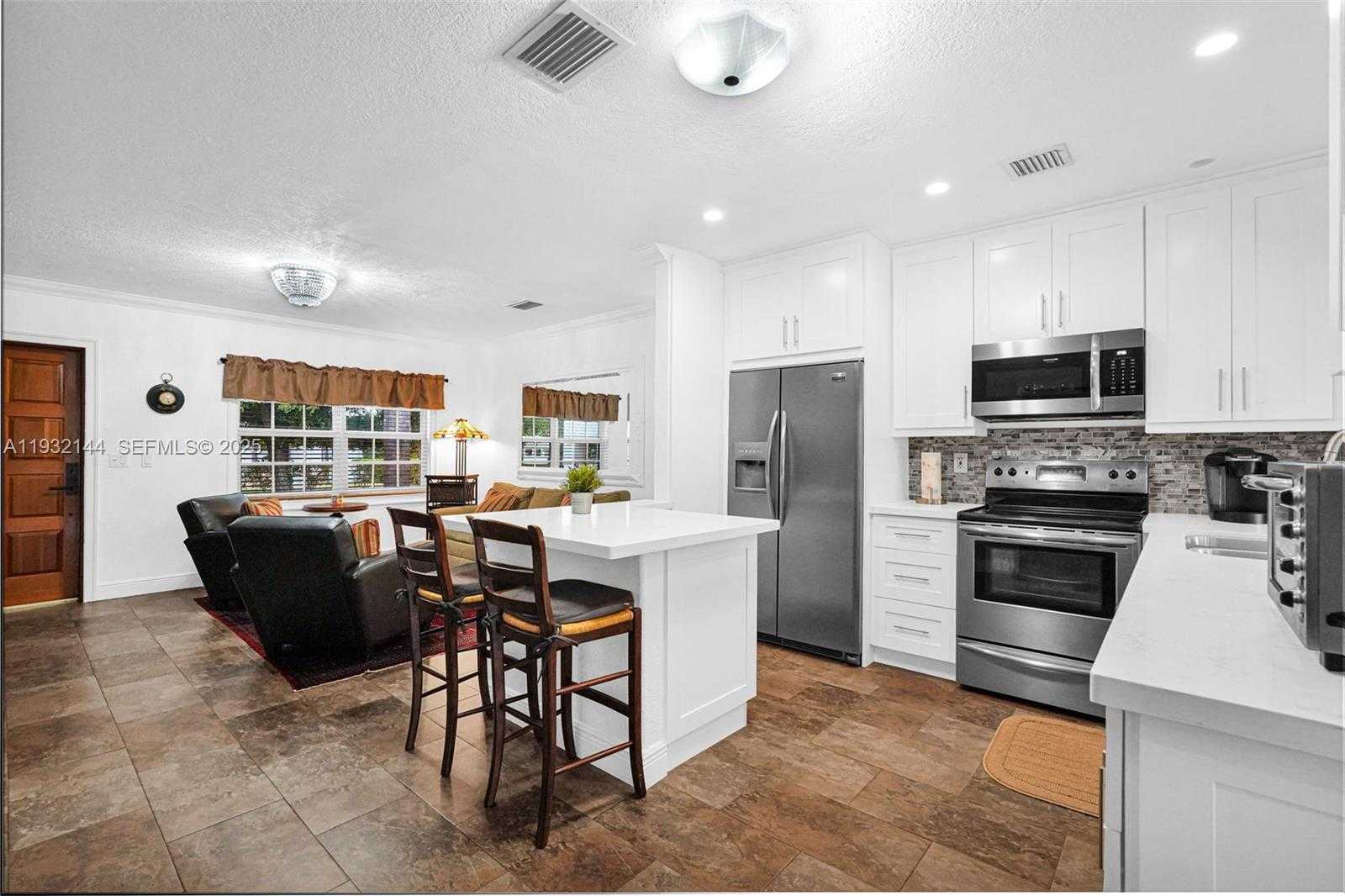 Small Image of 6266 SOUTH WEST 42ND ST, South Miami Number 9