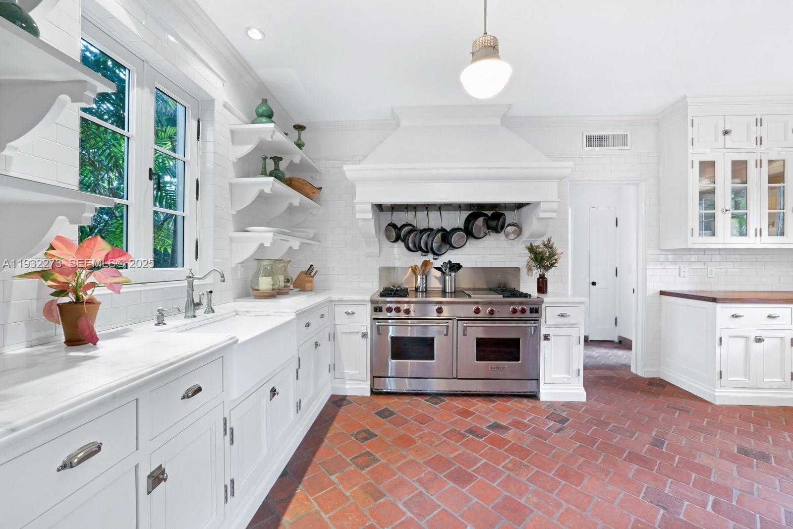 Small Image of 3467 NORTH MOORINGS WAY, Miami Number 11