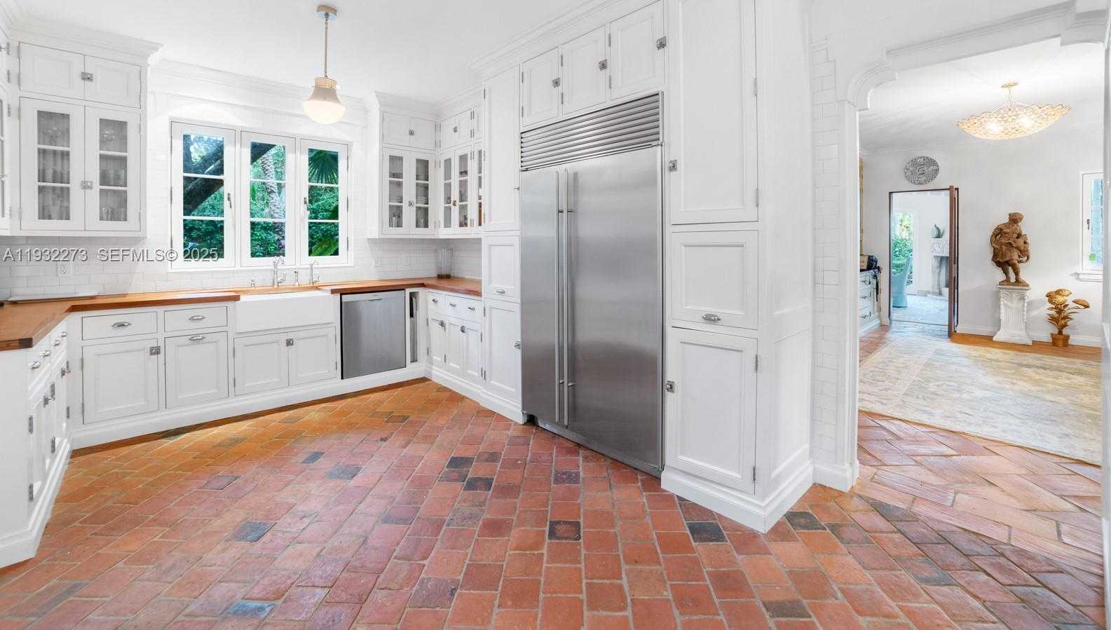 Small Image of 3467 NORTH MOORINGS WAY, Miami Number 18