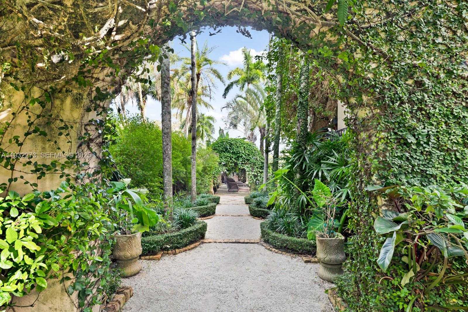 Small Image of 3467 NORTH MOORINGS WAY, Miami Number 20