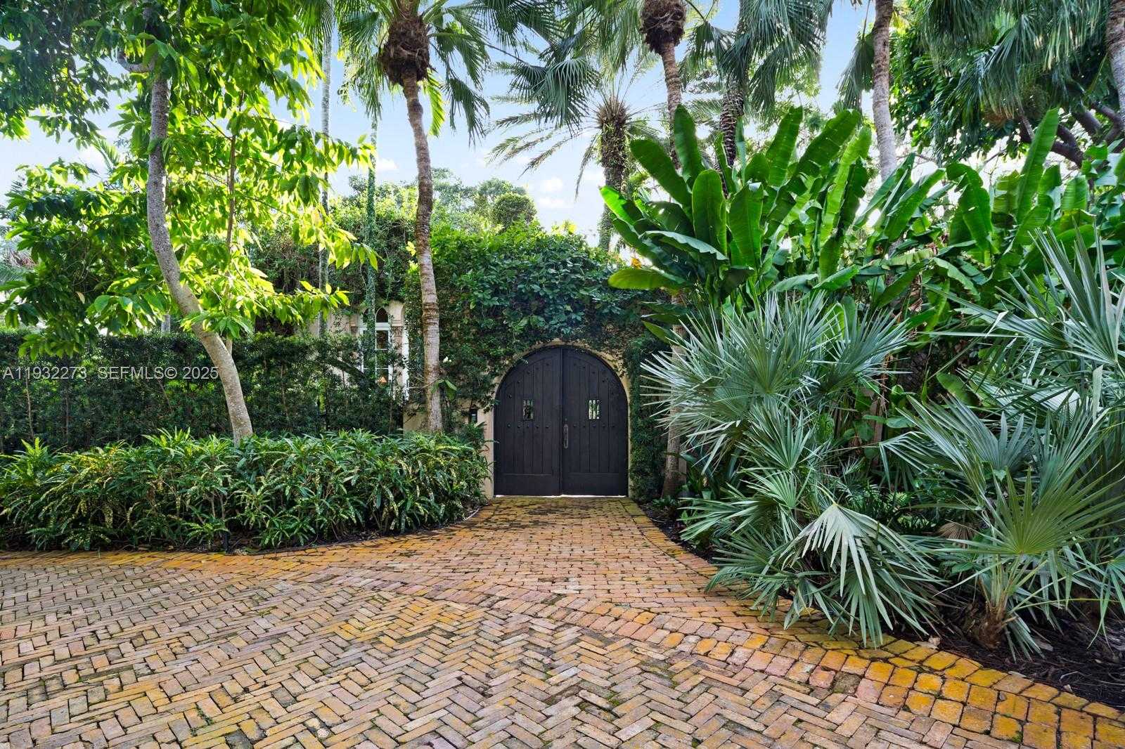 Small Image of 3467 NORTH MOORINGS WAY, Miami Number 24
