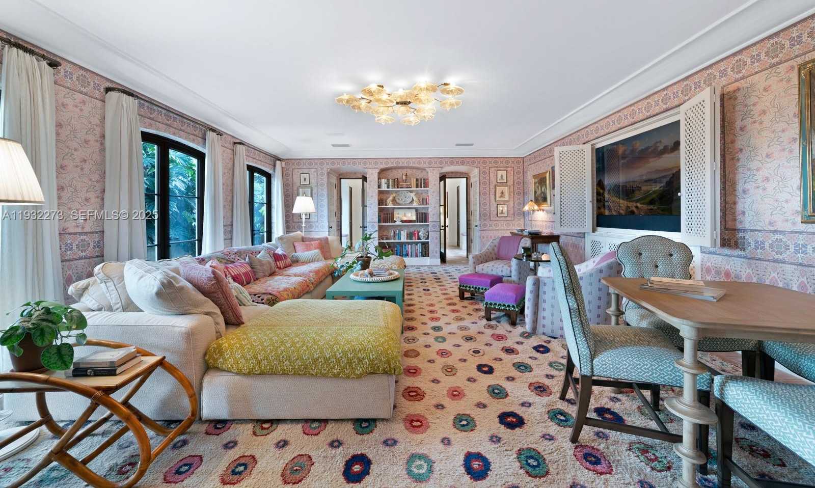 Small Image of 3467 NORTH MOORINGS WAY, Miami Number 4