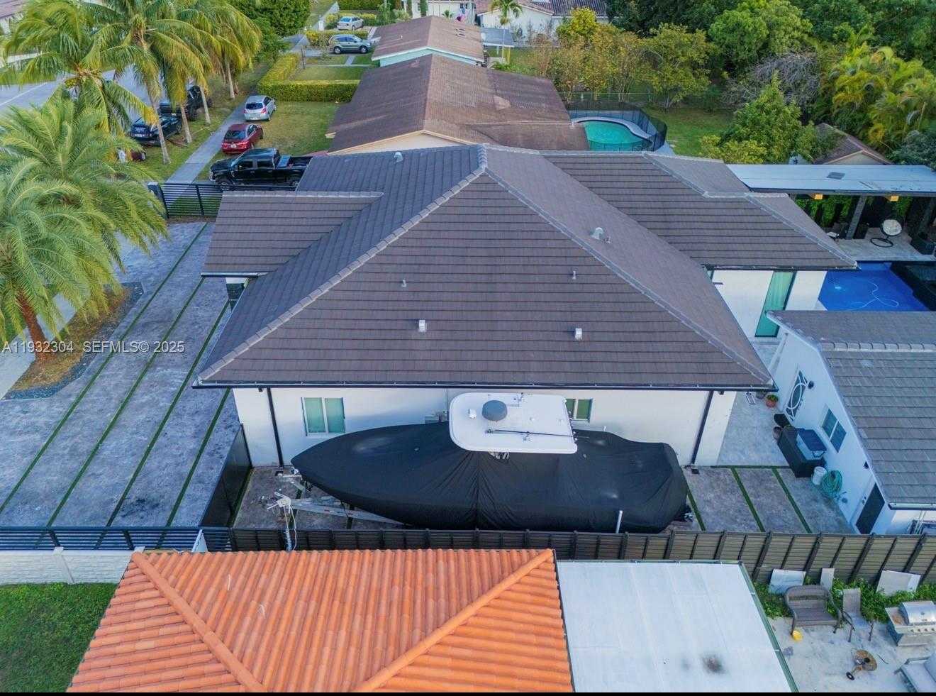 Small Image of 10850 SOUTH WEST 32ND ST, Miami Number 15