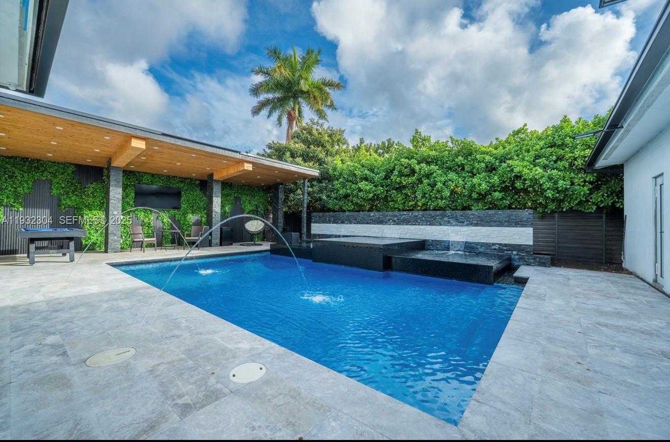 Small Image of 10850 SOUTH WEST 32ND ST, Miami Number 7