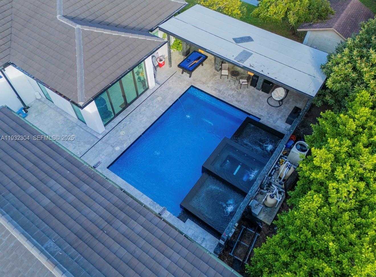 Small Image of 10850 SOUTH WEST 32ND ST, Miami Number 9