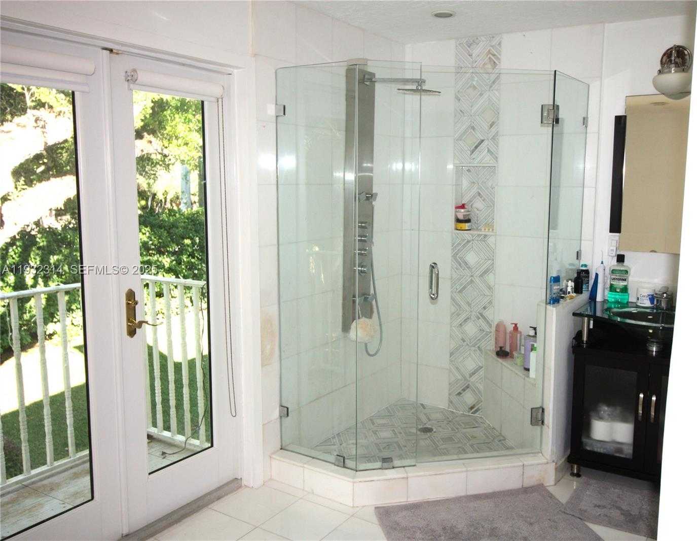 Small Image of 6750 GRANADA BLVD, Coral Gables Number 24