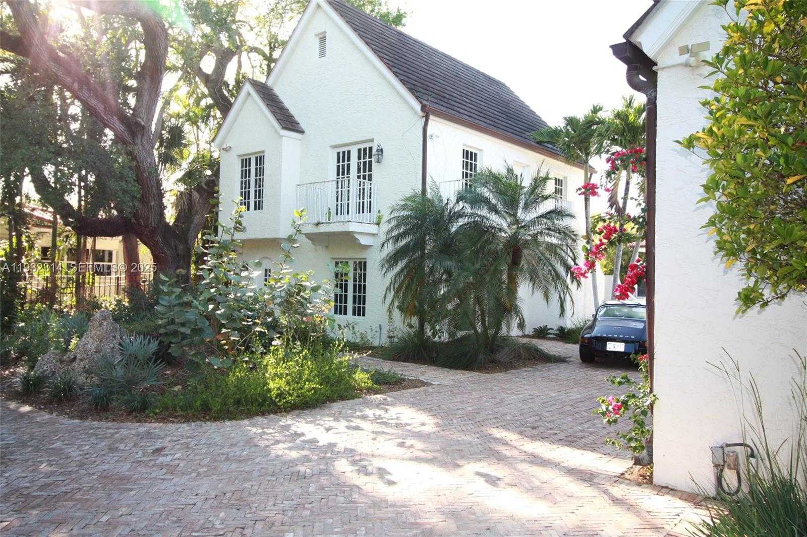 Small Image of 6750 GRANADA BLVD, Coral Gables Number 29