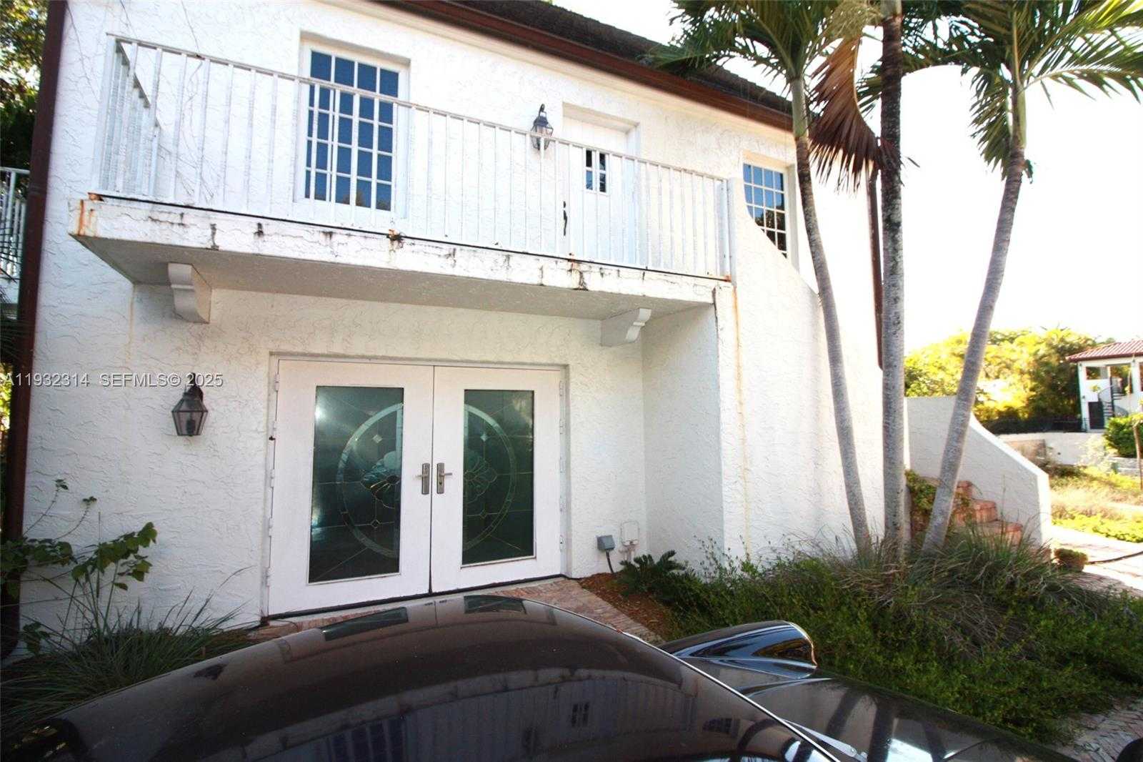 Small Image of 6750 GRANADA BLVD, Coral Gables Number 30