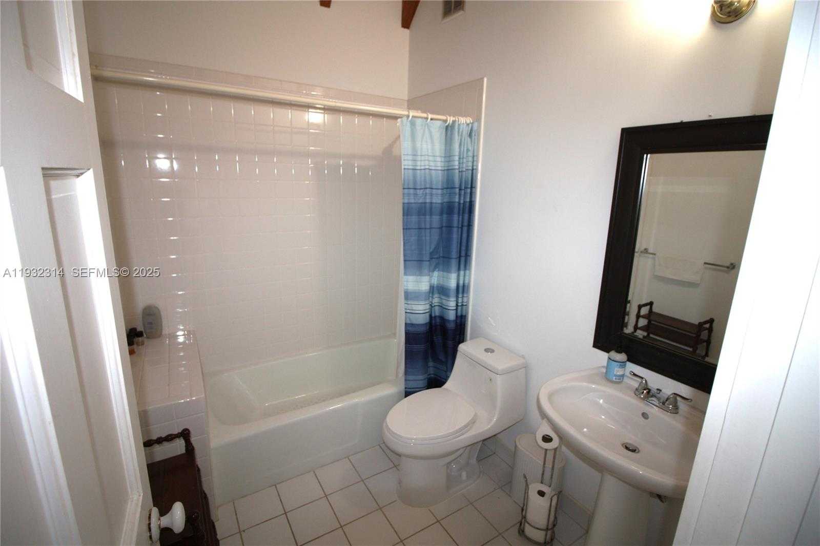 Small Image of 6750 GRANADA BLVD, Coral Gables Number 35