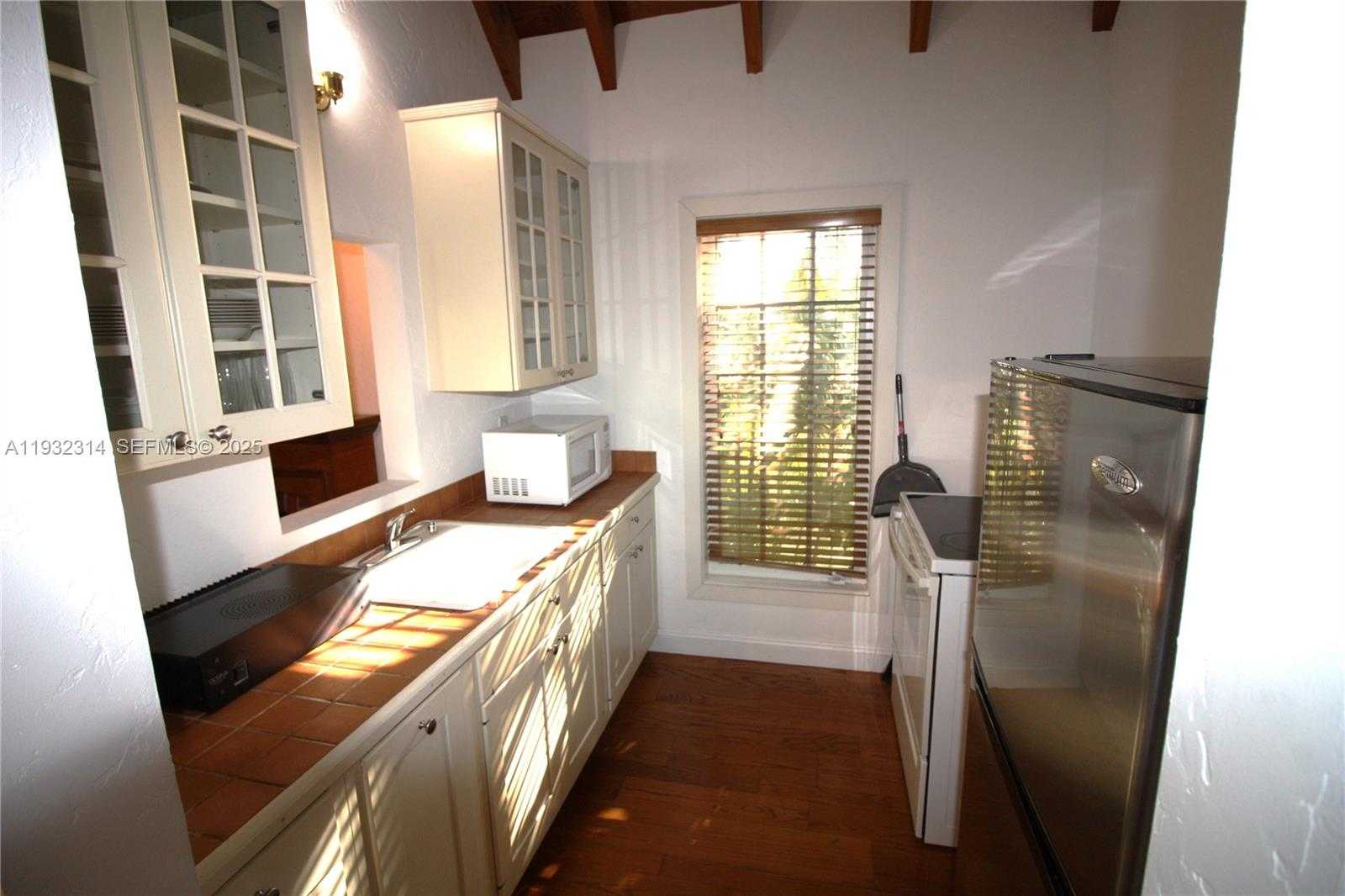 Small Image of 6750 GRANADA BLVD, Coral Gables Number 36