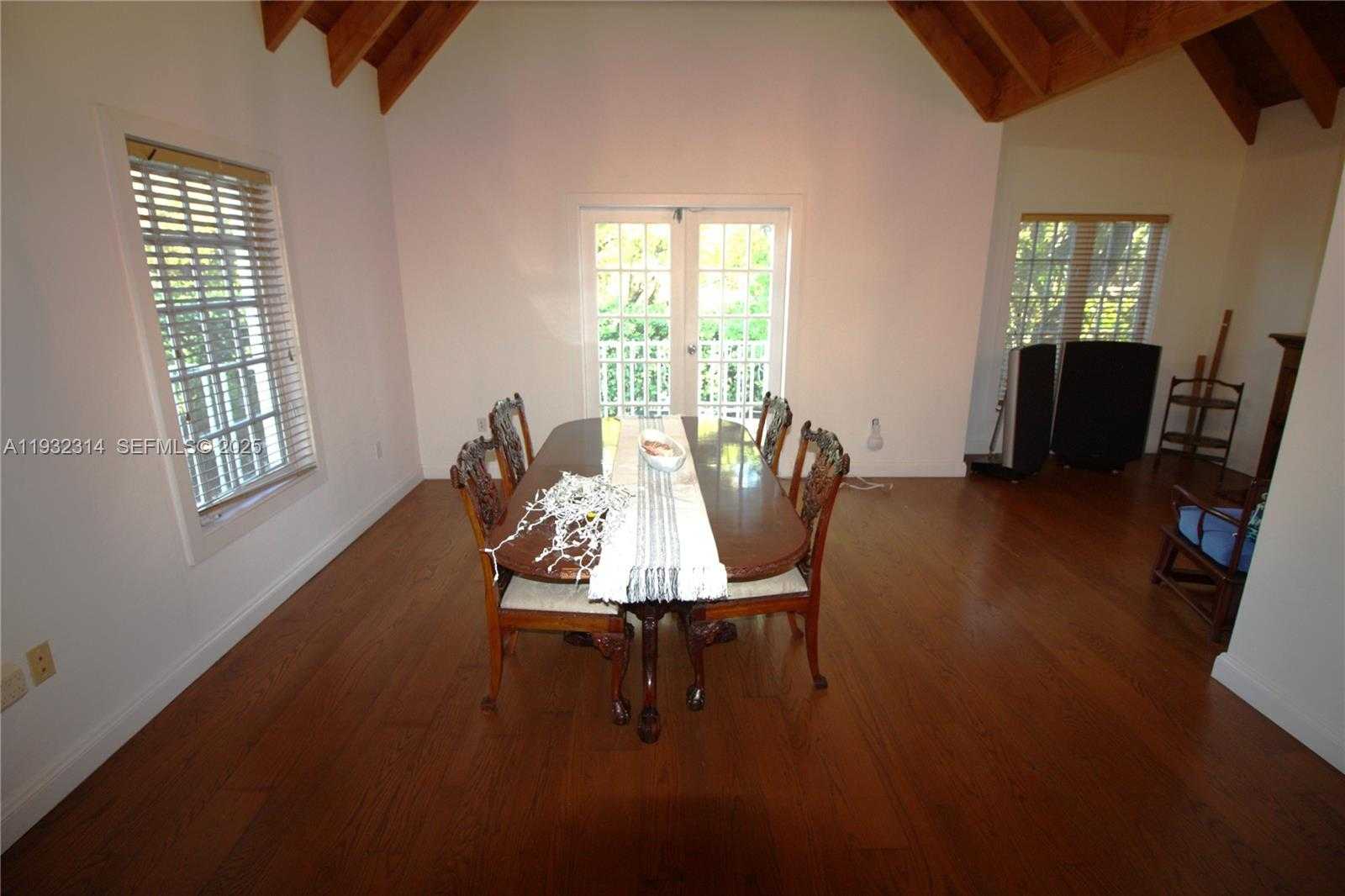 Small Image of 6750 GRANADA BLVD, Coral Gables Number 39