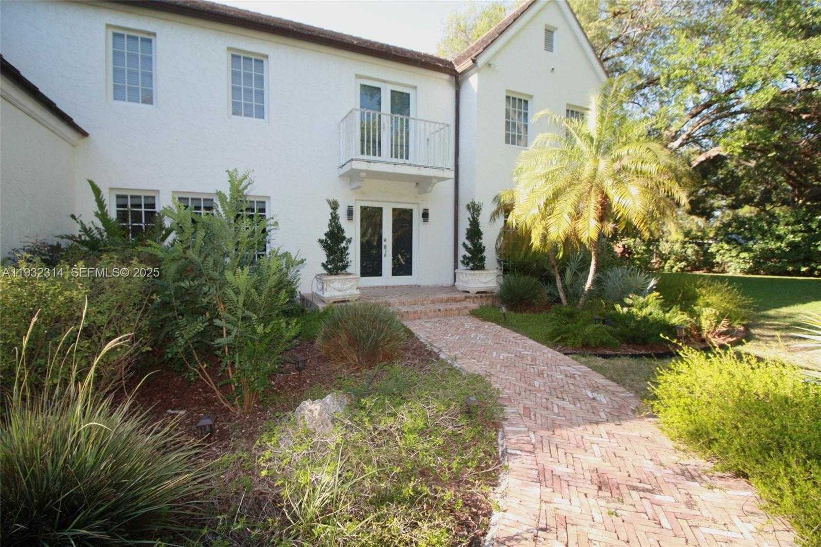 Small Image of 6750 GRANADA BLVD, Coral Gables Number 4