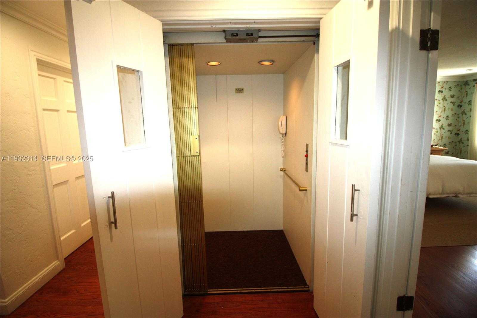 Small Image of 6750 GRANADA BLVD, Coral Gables Number 43