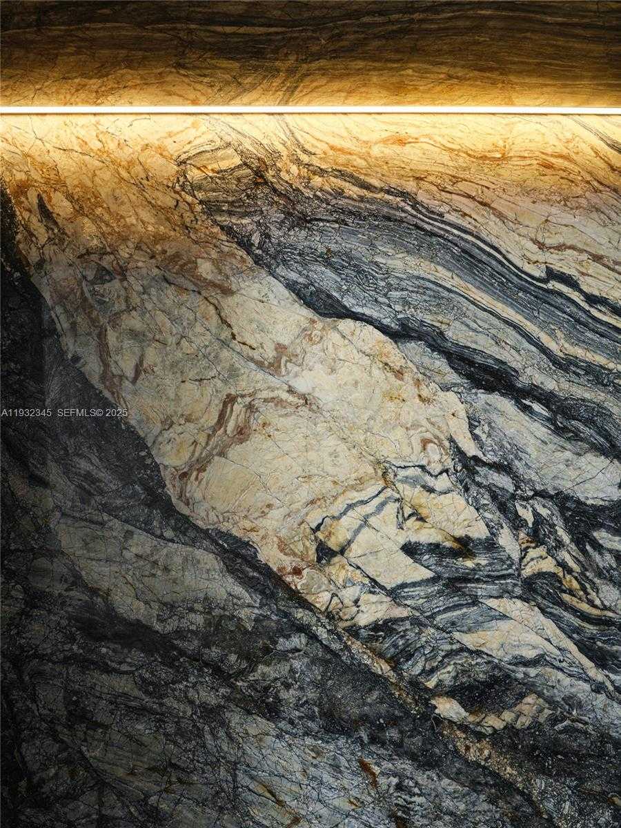 Small Image of 1413 NORTH VENETIAN WAY, Miami Number 27