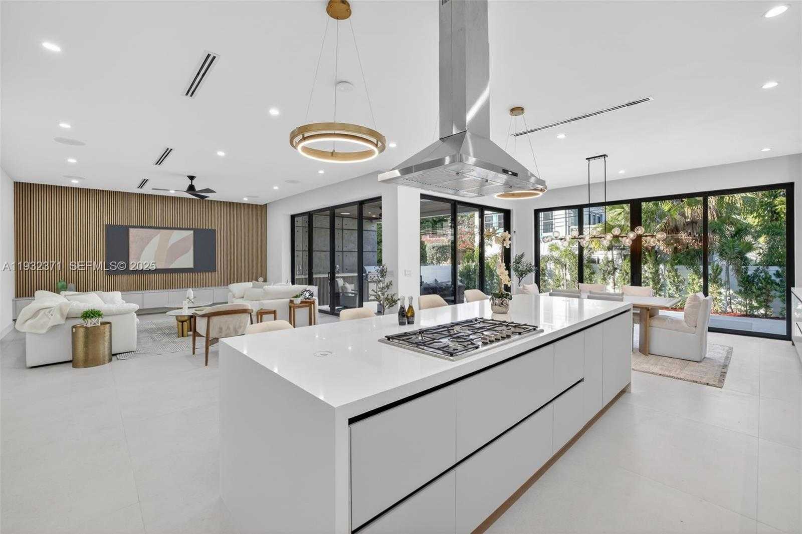 Small Image of 1013 SOUTH EAST 9TH ST, Fort Lauderdale Number 11