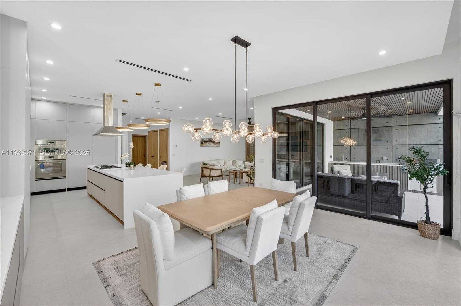 Small Image of 1013 SOUTH EAST 9TH ST, Fort Lauderdale Number 14