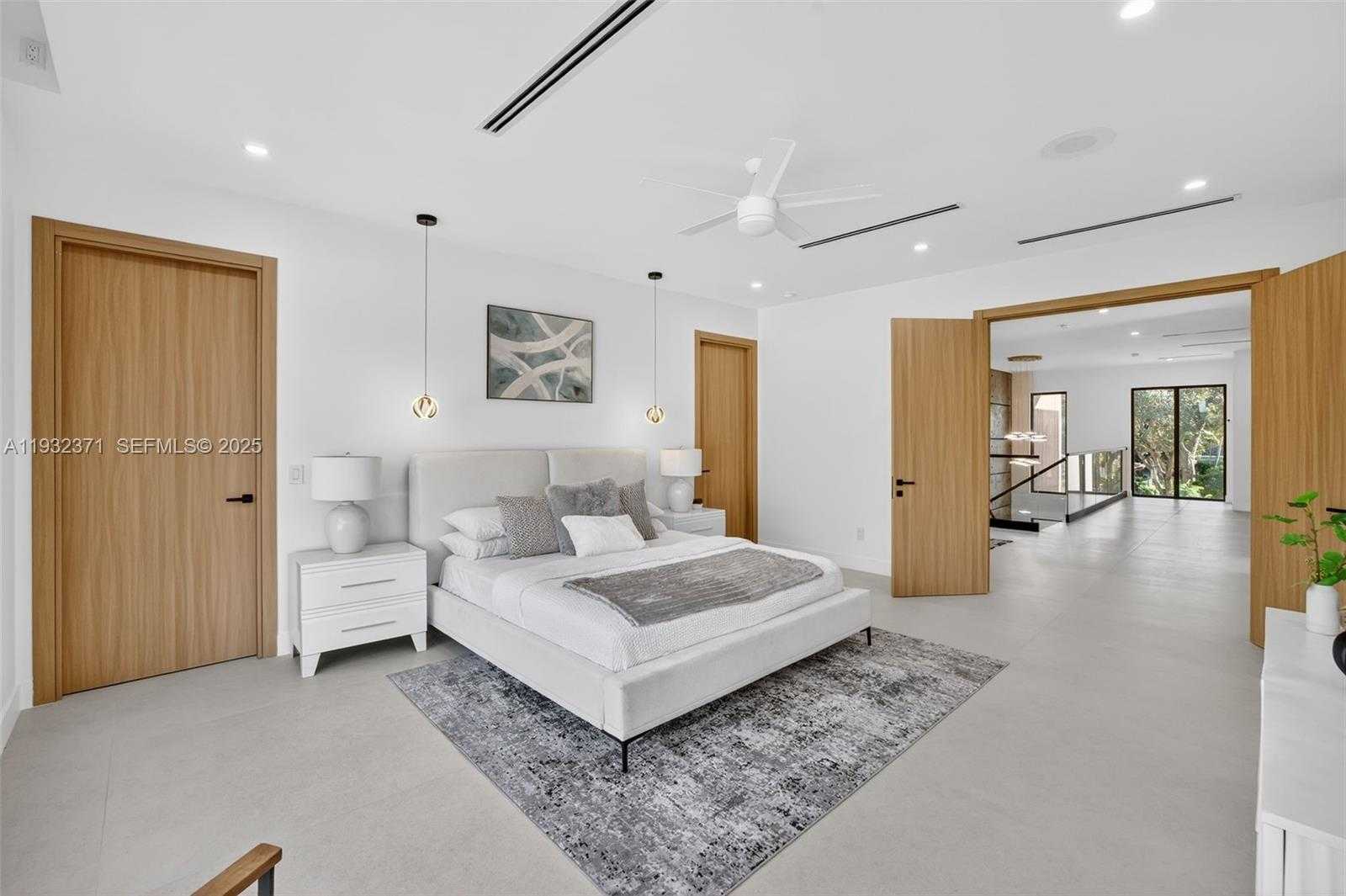 Small Image of 1013 SOUTH EAST 9TH ST, Fort Lauderdale Number 24