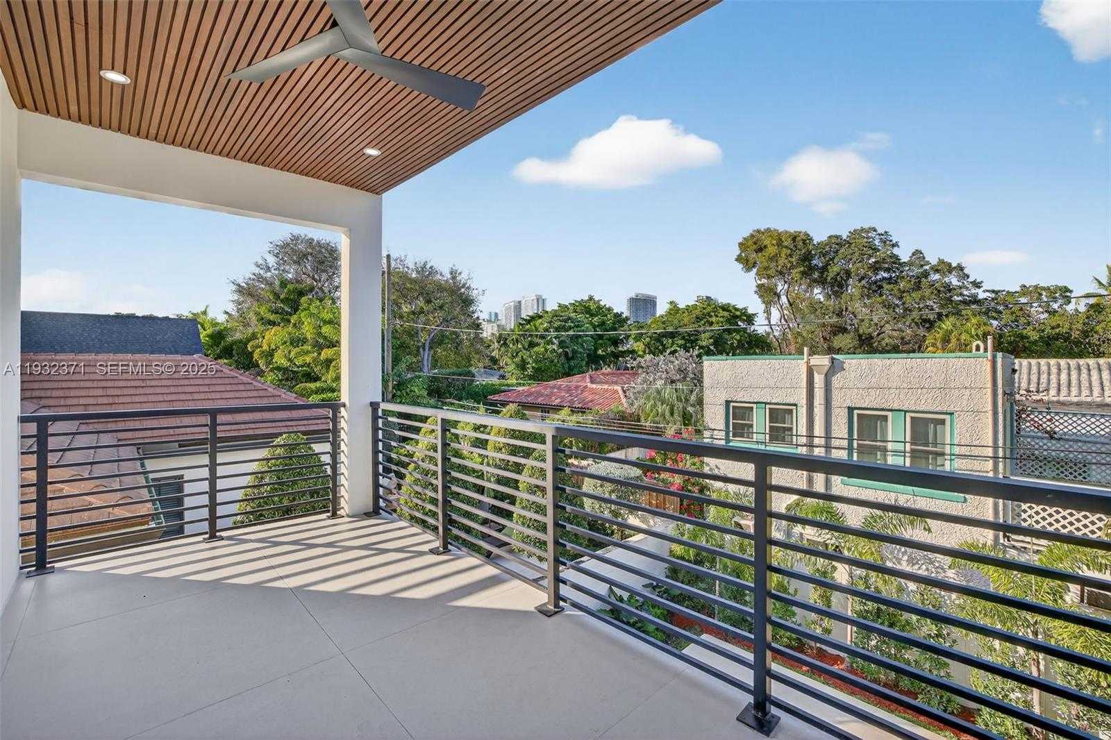 Small Image of 1013 SOUTH EAST 9TH ST, Fort Lauderdale Number 30