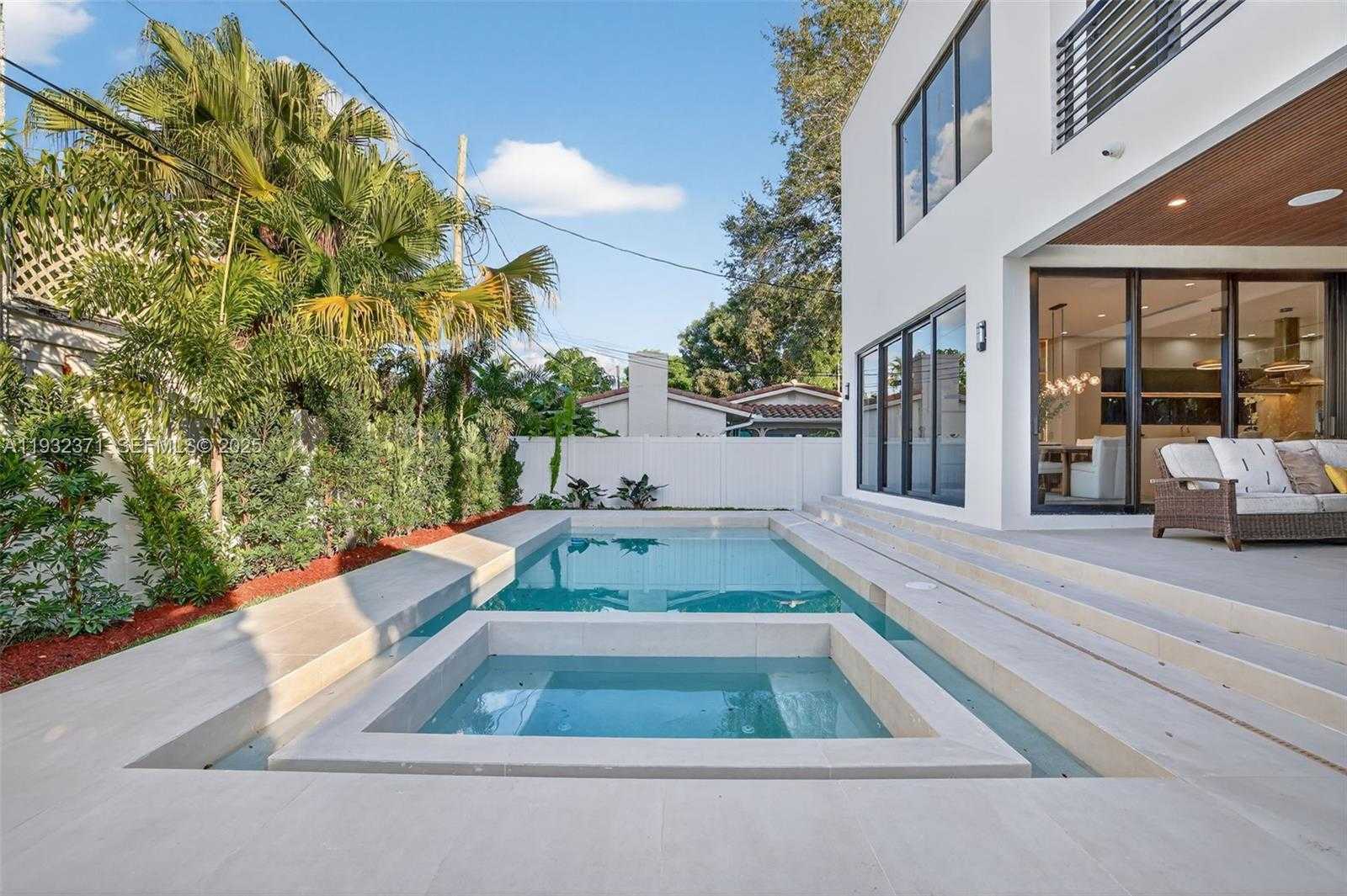 Small Image of 1013 SOUTH EAST 9TH ST, Fort Lauderdale Number 43