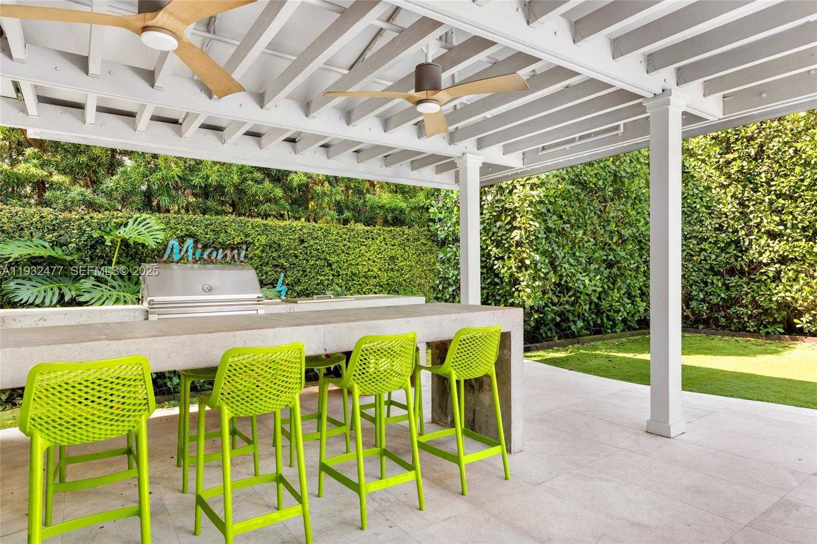 Small Image of 6420 PINETREE DRIVE CIR, Miami Beach Number 29