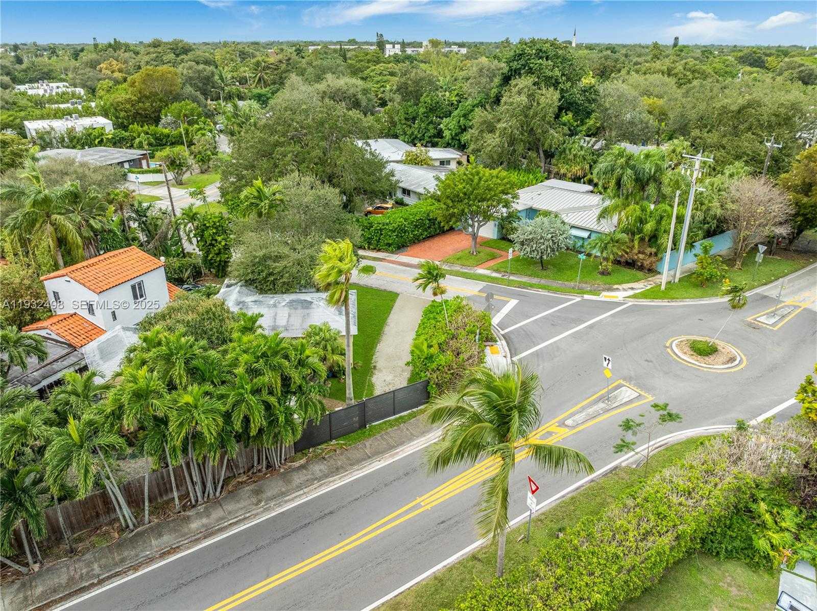 Small Image of 8634 NORTH EAST 10TH AVE, Miami Number 14