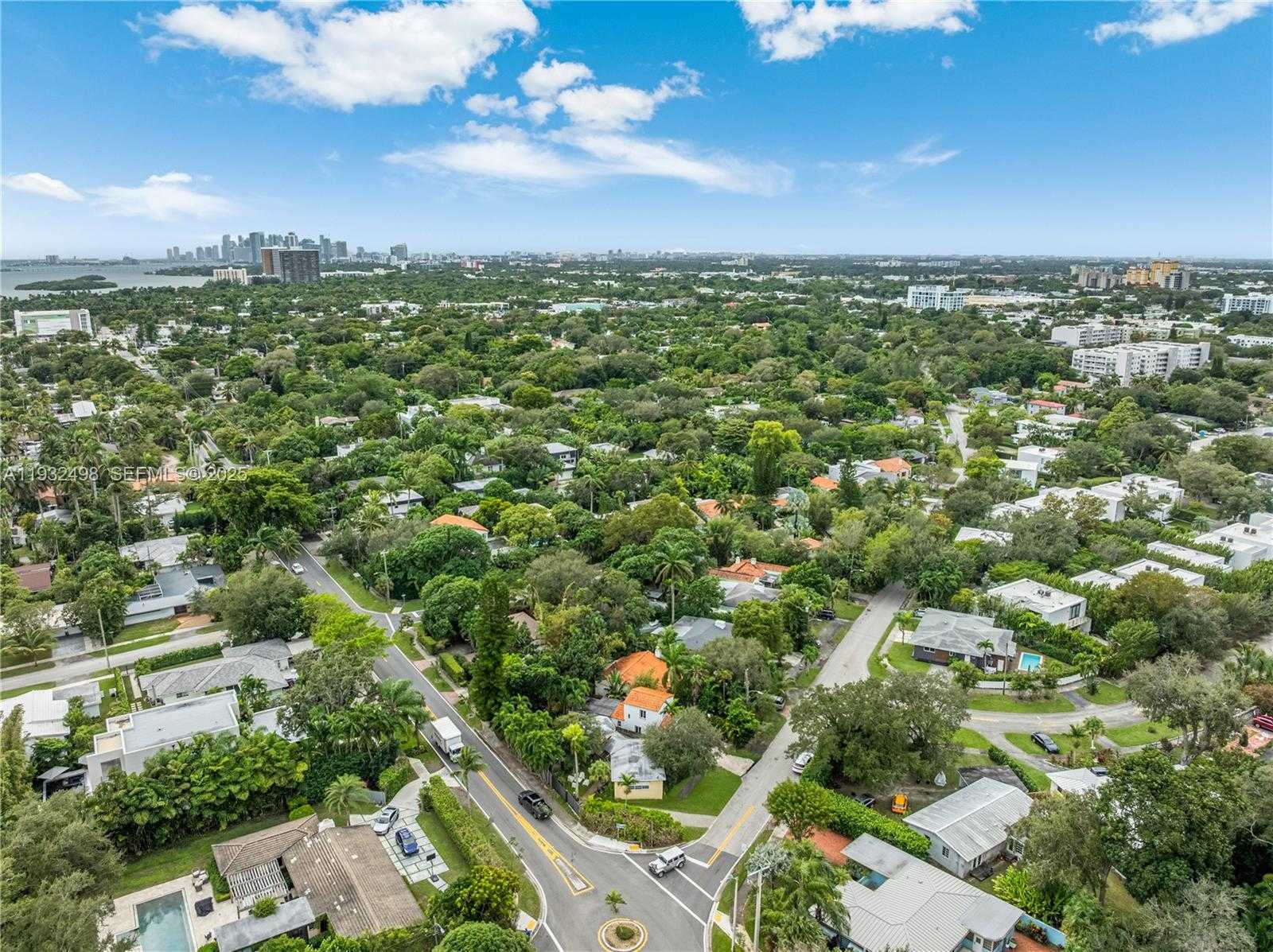 Small Image of 8634 NORTH EAST 10TH AVE, Miami Number 17