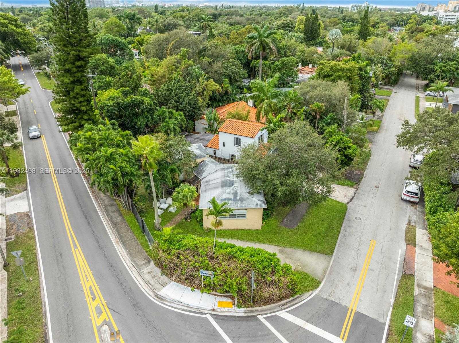 Small Image of 8634 NORTH EAST 10TH AVE, Miami Number 5