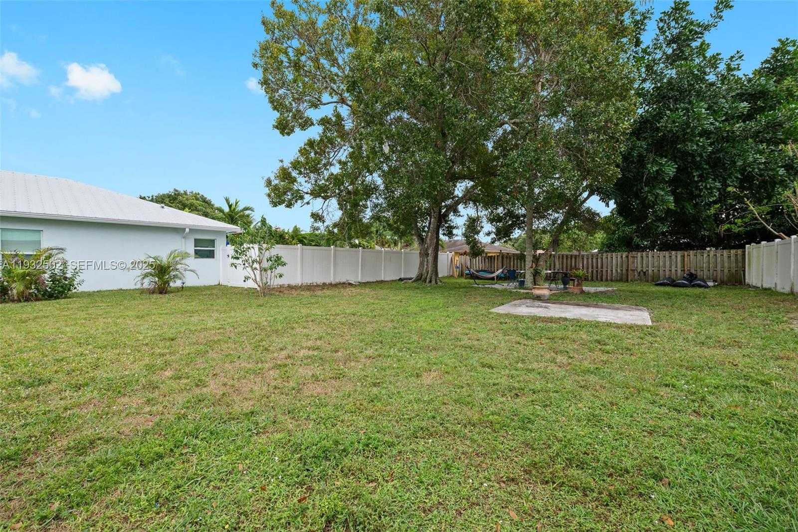 Small Image of 6894 3RD ST, Jupiter Number 24