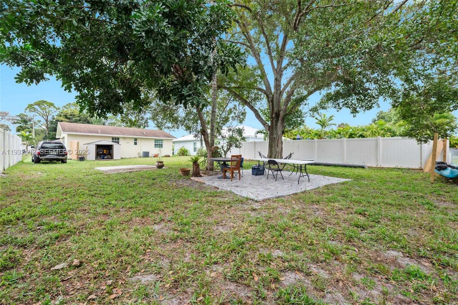 Small Image of 6894 3RD ST, Jupiter Number 26
