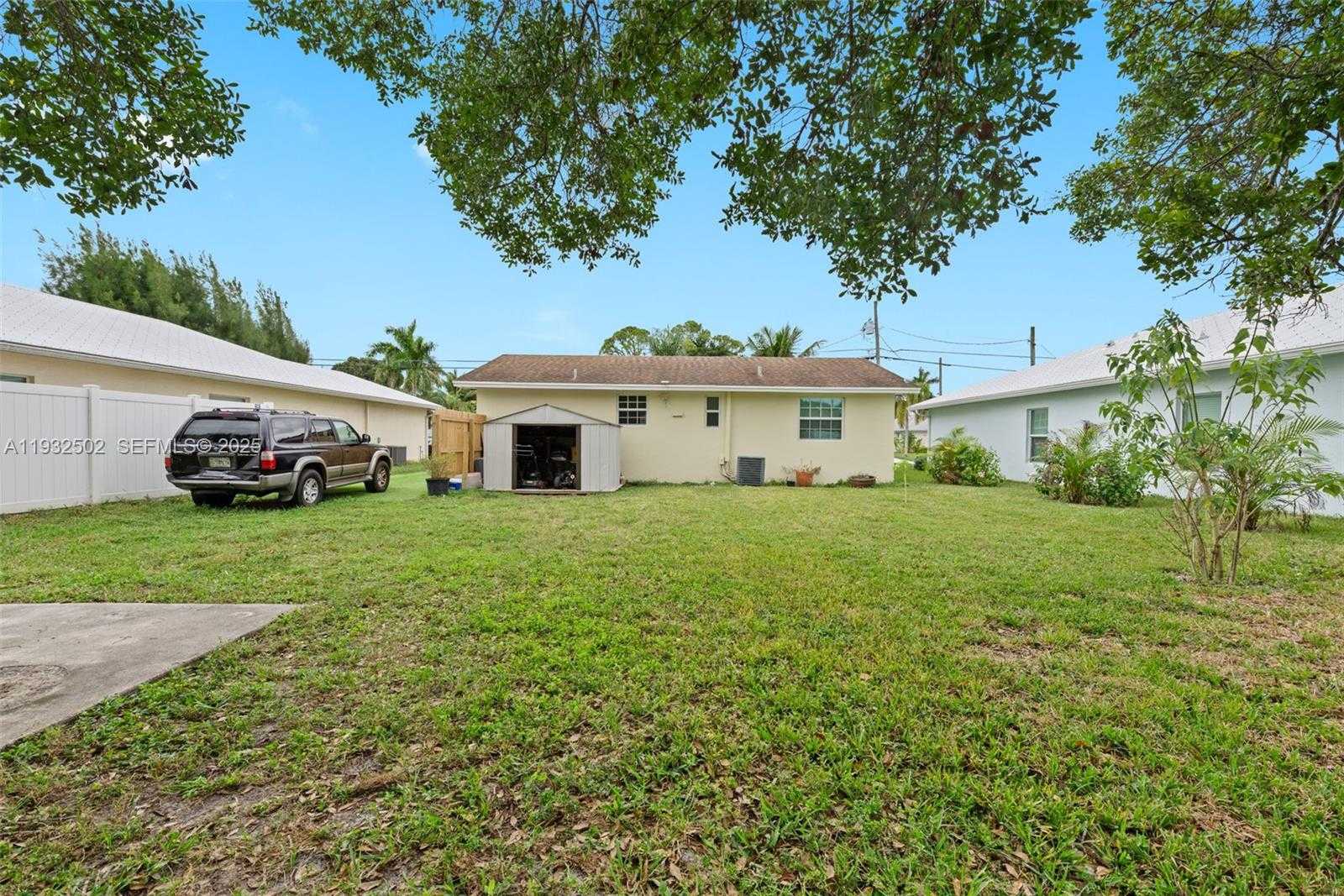Small Image of 6894 3RD ST, Jupiter Number 28