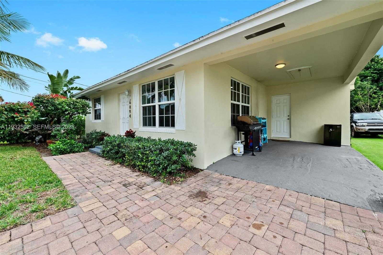 Small Image of 6894 3RD ST, Jupiter Number 5