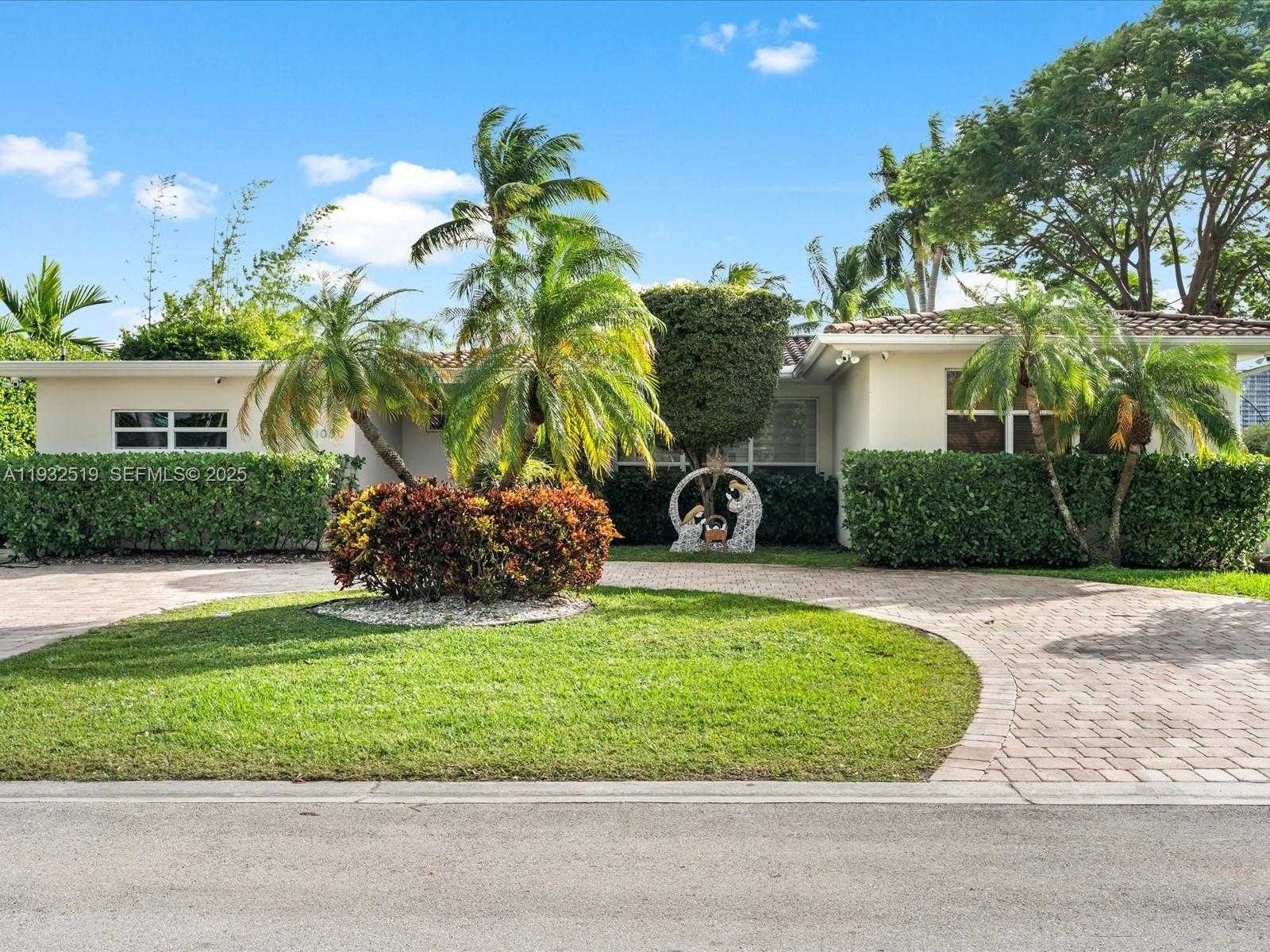 Small Image of 1000 SOUTH SHORE DR, Miami Beach Number 5