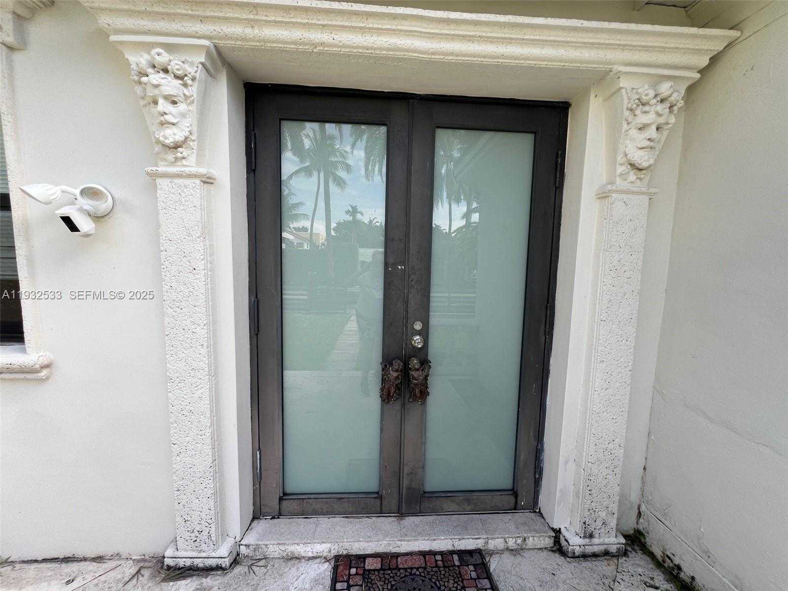 Small Image of 4575 POST AVE, Miami Beach Number 12