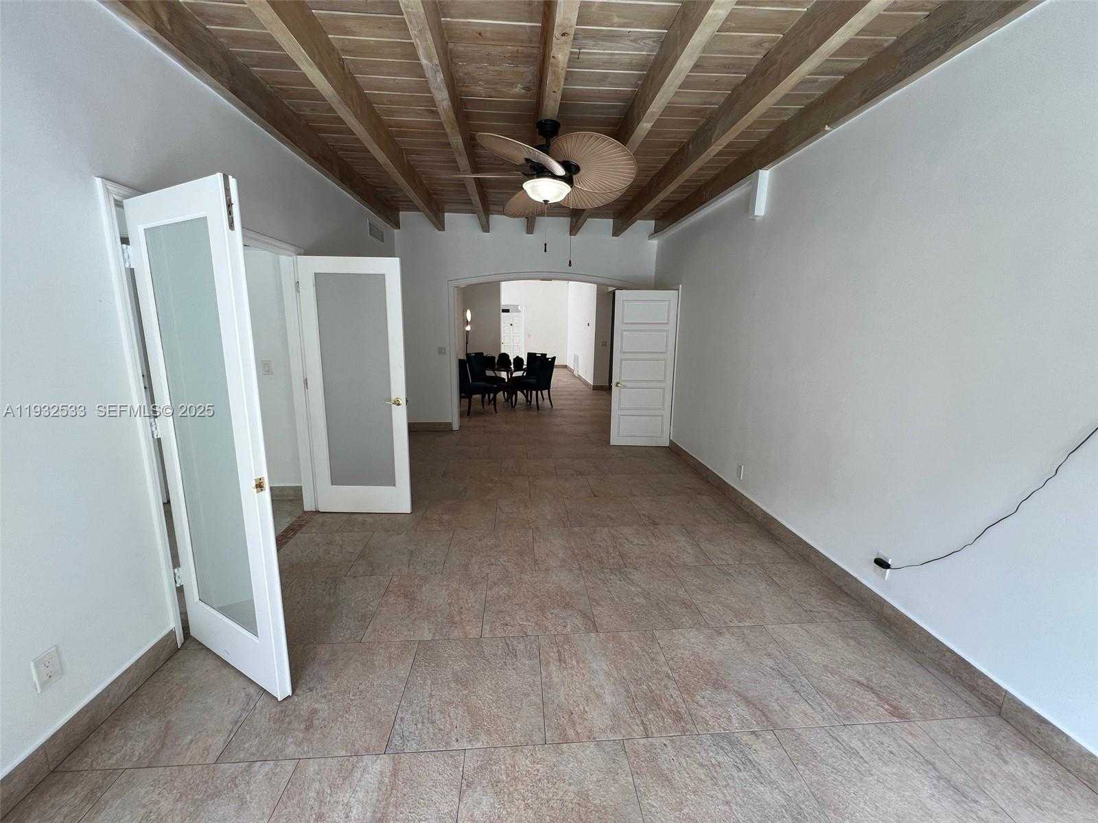 Small Image of 4575 POST AVE, Miami Beach Number 20