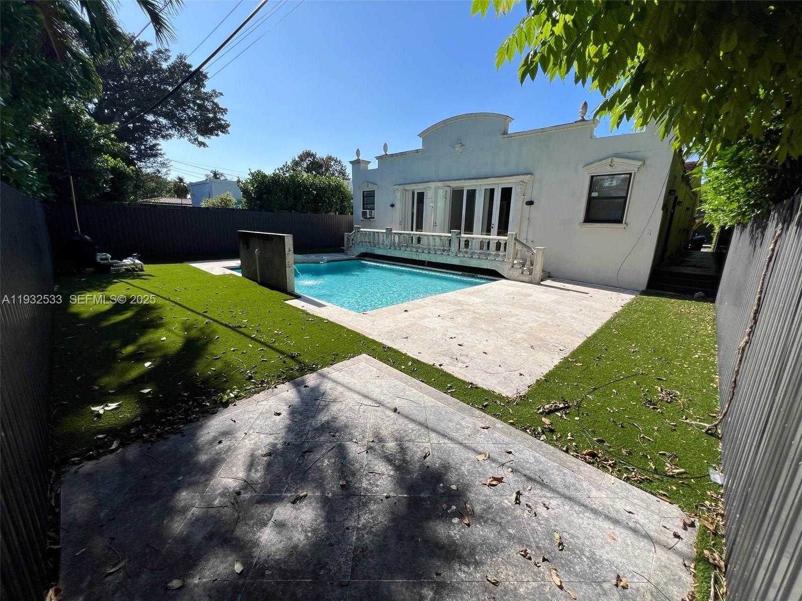 Small Image of 4575 POST AVE, Miami Beach Number 47