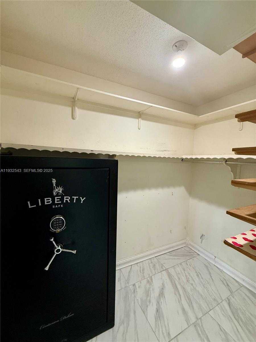 Small Image of 5030 NORTH WEST 42ND ST, Lauderdale Lakes Number 14