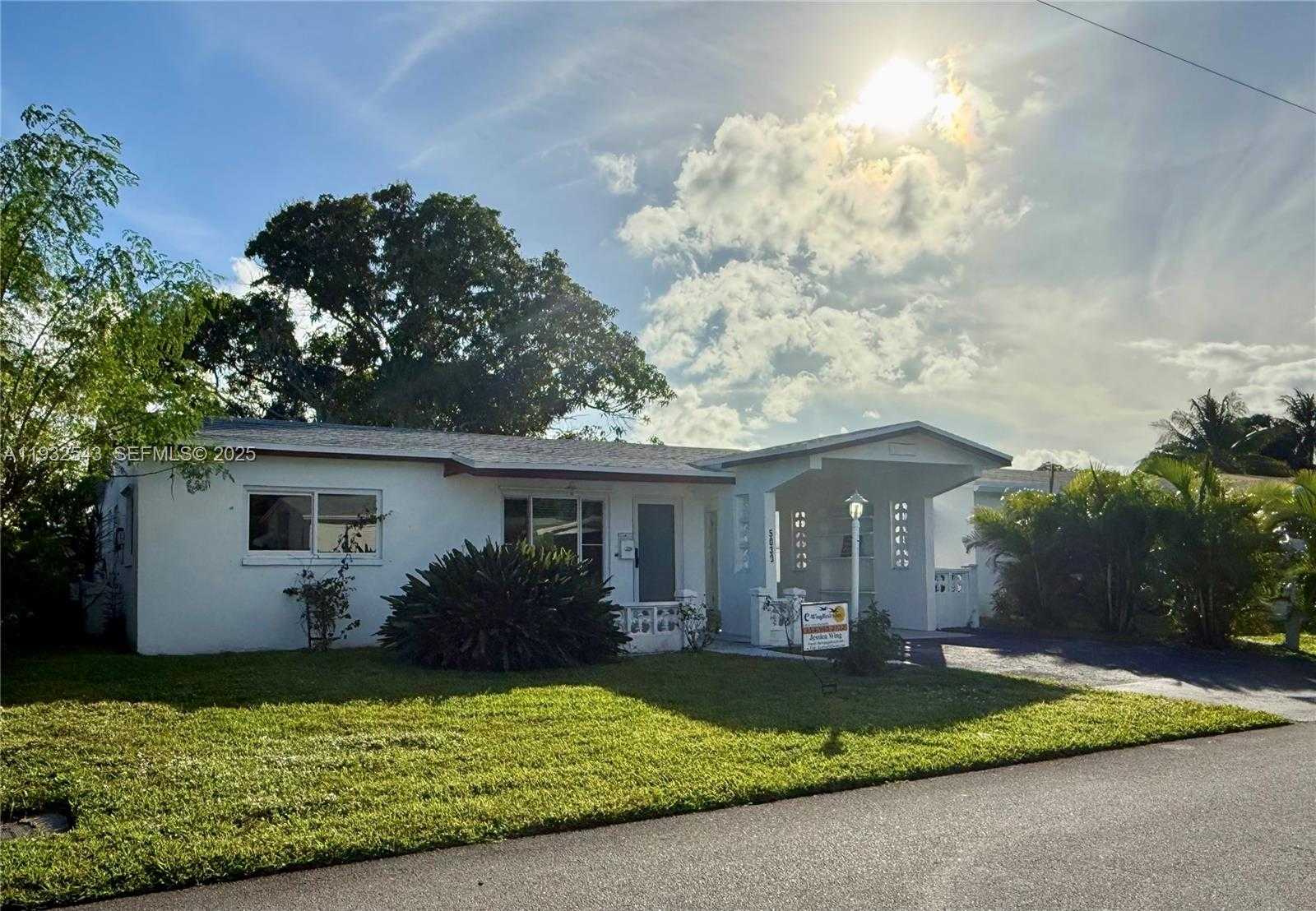 Small Image of 5030 NORTH WEST 42ND ST, Lauderdale Lakes Number 18