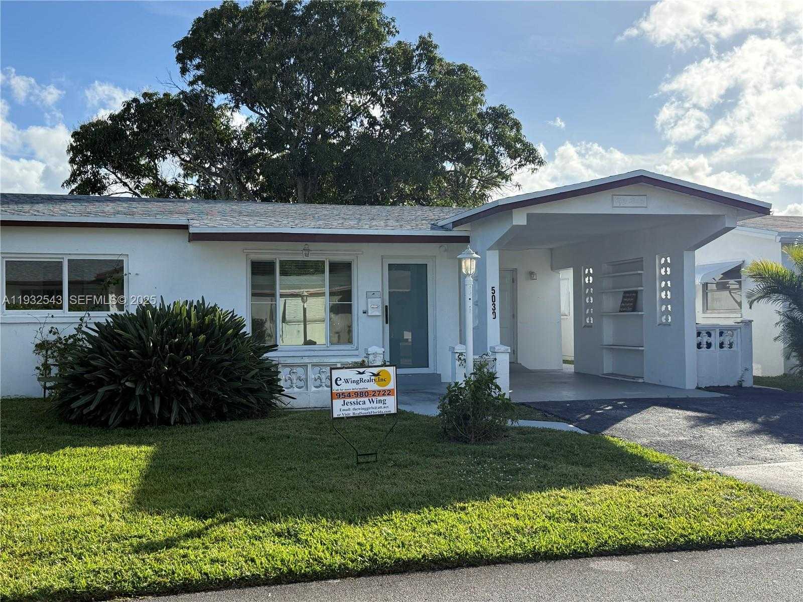 Small Image of 5030 NORTH WEST 42ND ST, Lauderdale Lakes Number 2