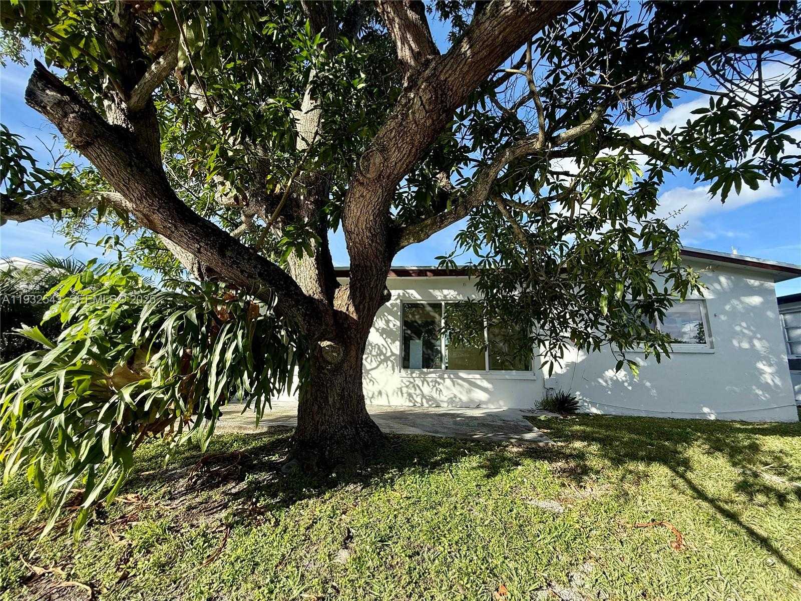Small Image of 5030 NORTH WEST 42ND ST, Lauderdale Lakes Number 24