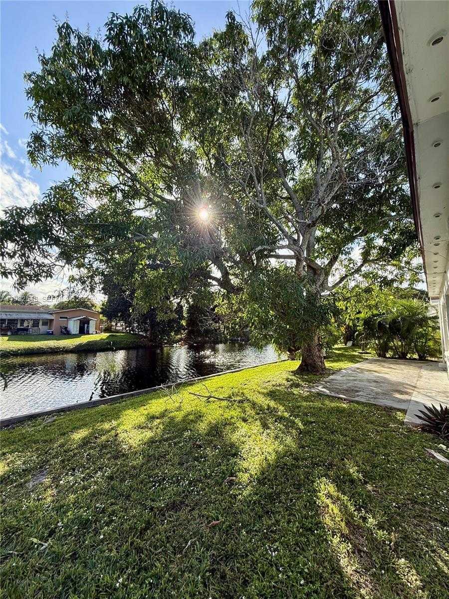 Small Image of 5030 NORTH WEST 42ND ST, Lauderdale Lakes Number 25