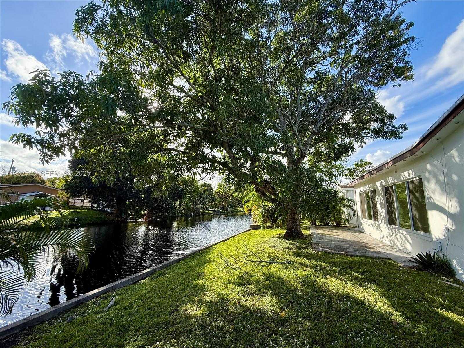 Small Image of 5030 NORTH WEST 42ND ST, Lauderdale Lakes Number 26