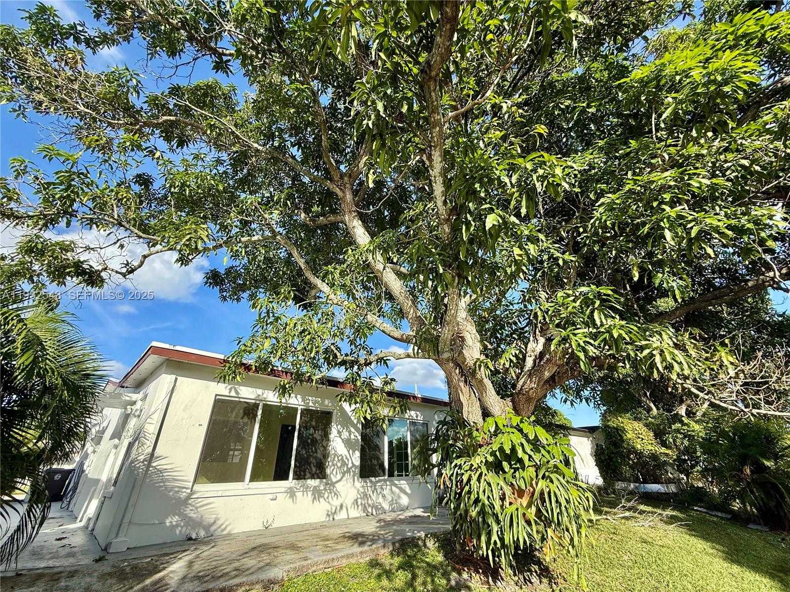 Small Image of 5030 NORTH WEST 42ND ST, Lauderdale Lakes Number 27