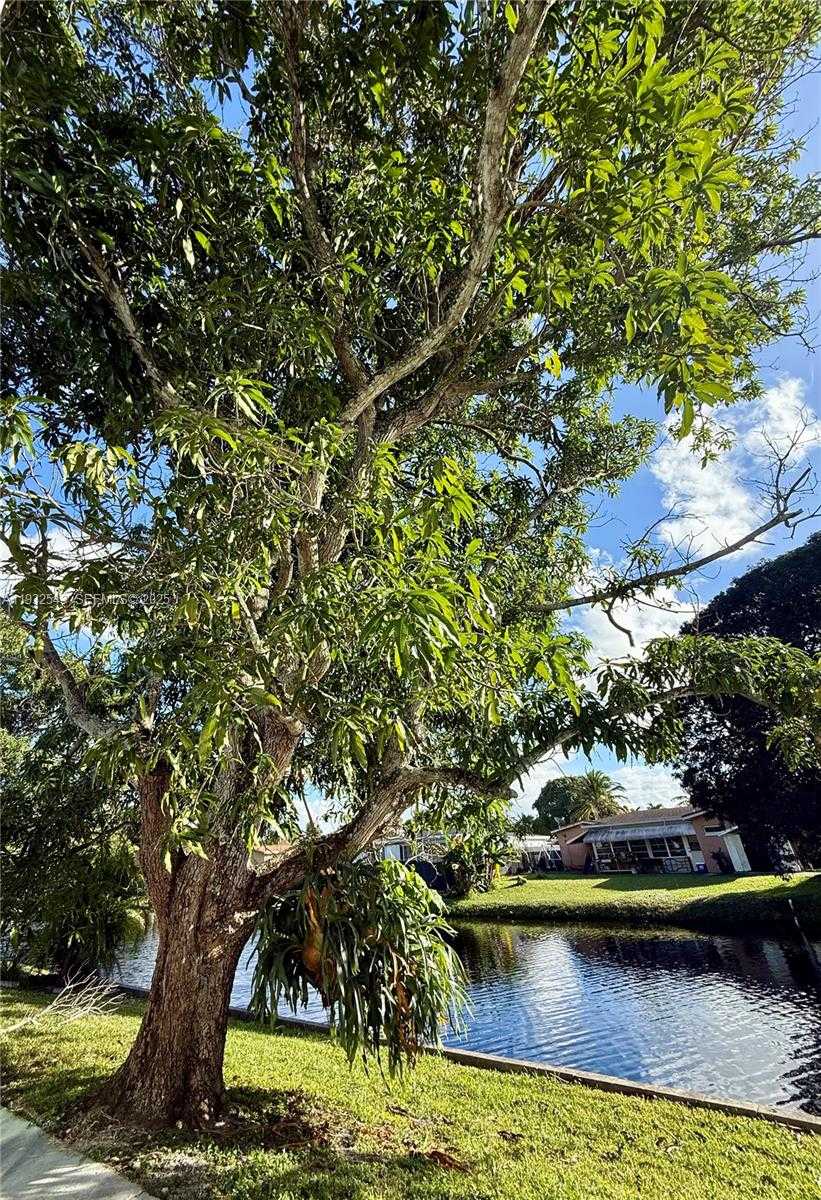 Small Image of 5030 NORTH WEST 42ND ST, Lauderdale Lakes Number 28